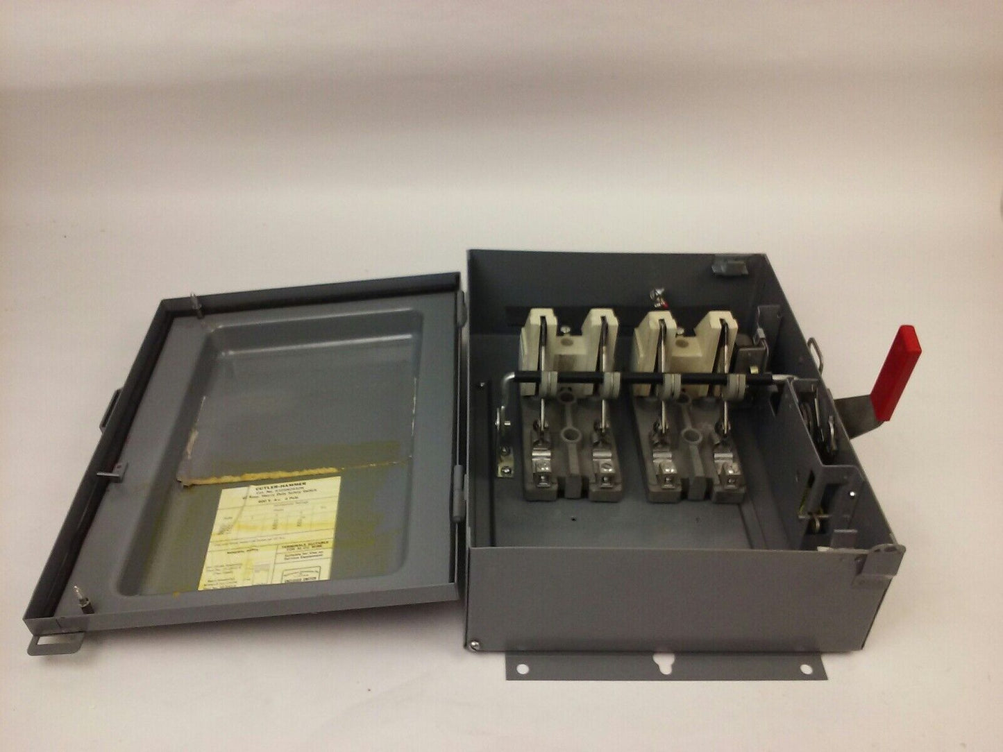 CUTLER HAMMER 4105H2432H, H.D. SAFETY SWITCH, 60A, 600VAC, 4 POLE, MAX H.P. 50