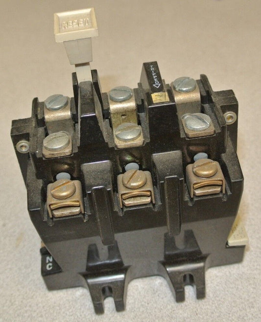 ALLEN-BRADLEY 592-BOV16, Ser. A - MANUAL RESET RELAY / 3P / 40A