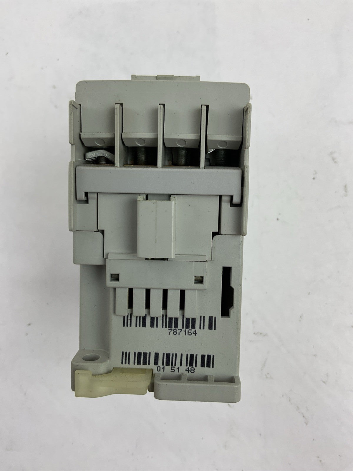 ALLEN BRADLEY 100-C23*10 SER C CONTACTOR 600VAC 30A 3PH 15HP COIL 110V 50/60HZ