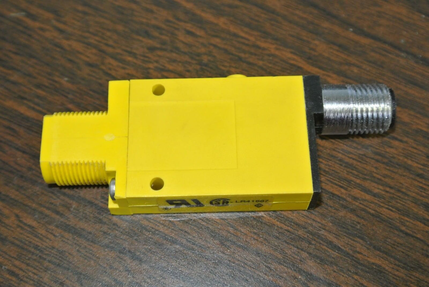 BANNER SM2A31RPDQD / 26968 - DETECTION SYSTEM RECEIVER - NEW SURPLUS