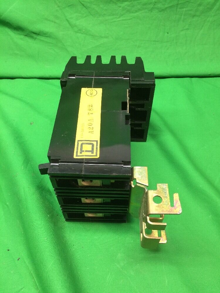 SQUARE D MOLDED CASE CIRCUIT BREAKER - FA32015 15 AMP 240V