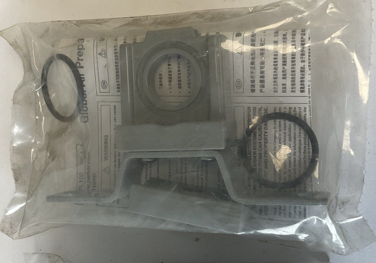 PARKER P32KA00MT BODY CONNECTOR W/ T-BKT ***LOTOF2***
