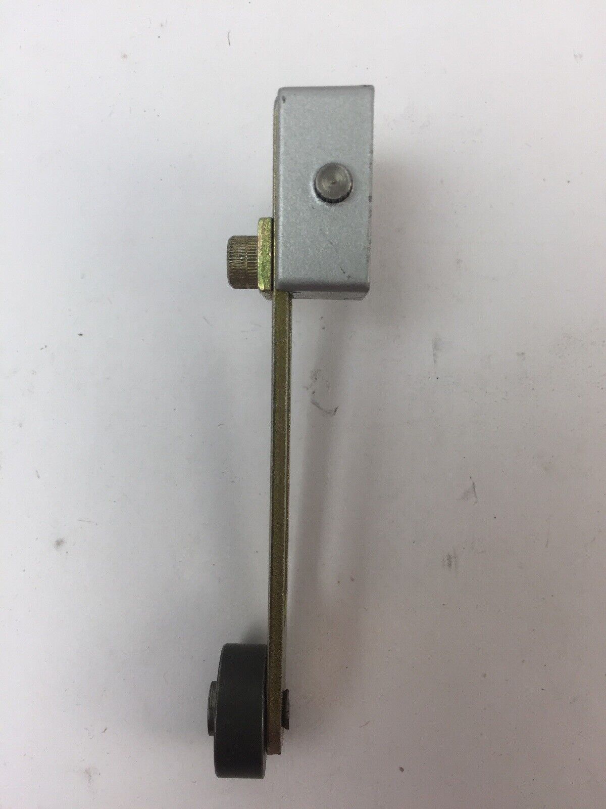 WESTINGHOUSE RRCKS RR LIMIT SWITCH ADJUSTABLE LEVER STEEL ROLLER