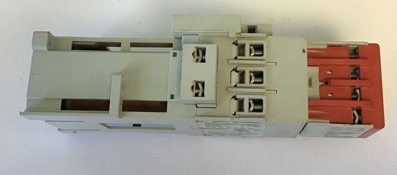 ALLEN BRADLEY 100S-C30DJ14C SAFETY RELAY SER.C 690V 65A