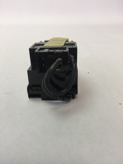 GE CR104D132 MIN OILTIGHT IND LIGHT LESS COLR CAP 115V 60/50HZ PUST TO TEST