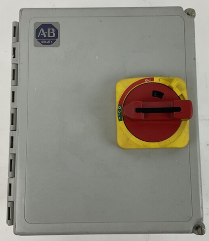 ALLEN BRADLEY 194R-KC30-1753-PY ENCLOSED MOLDED CASE SWITCH REV.3-65 SER.A