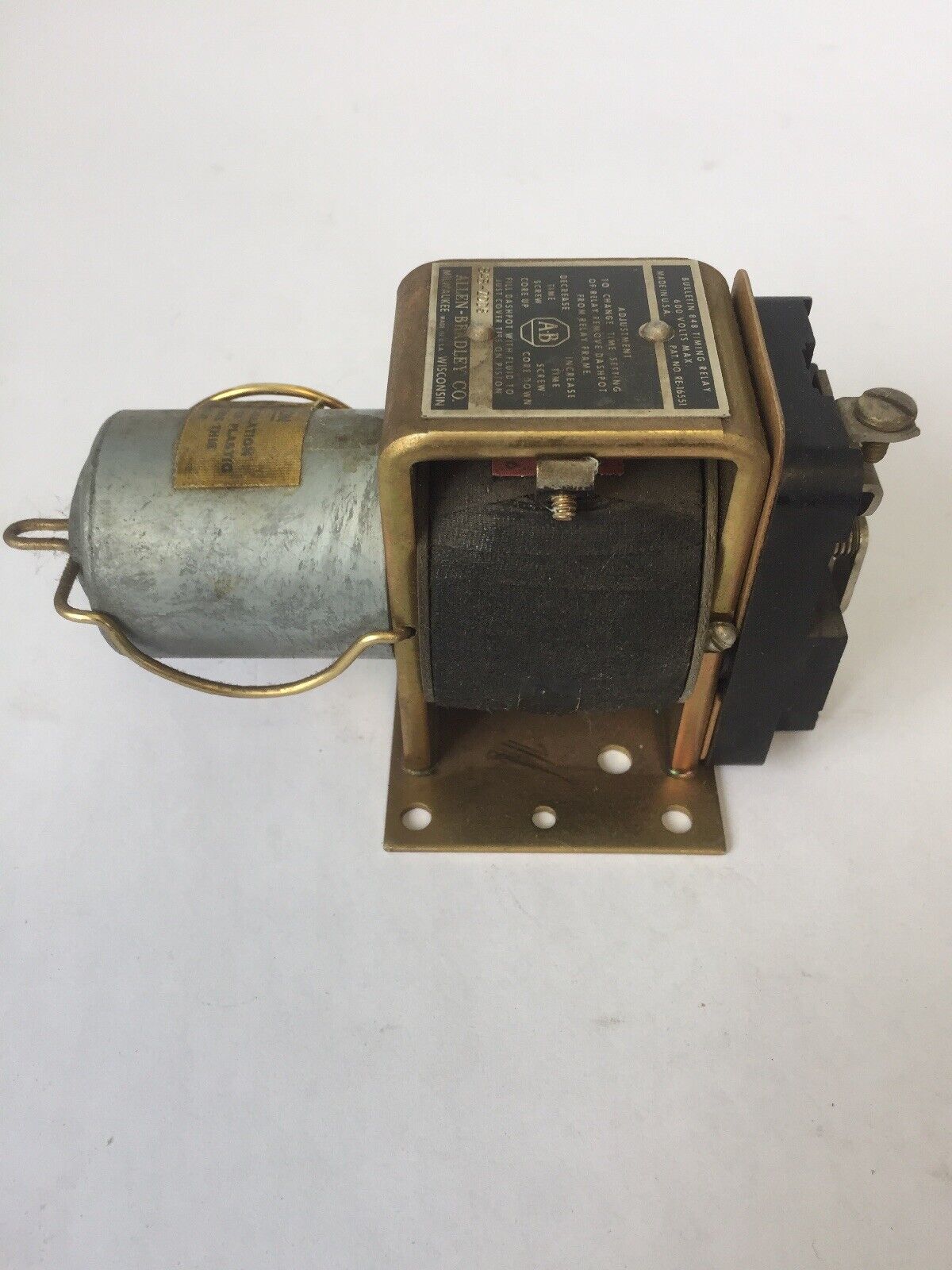 ALLEN BRADLEY 848-ZOD FLUID DASHPOT TIMING RELAY 600 VOLTS COIL 120V 60HZ