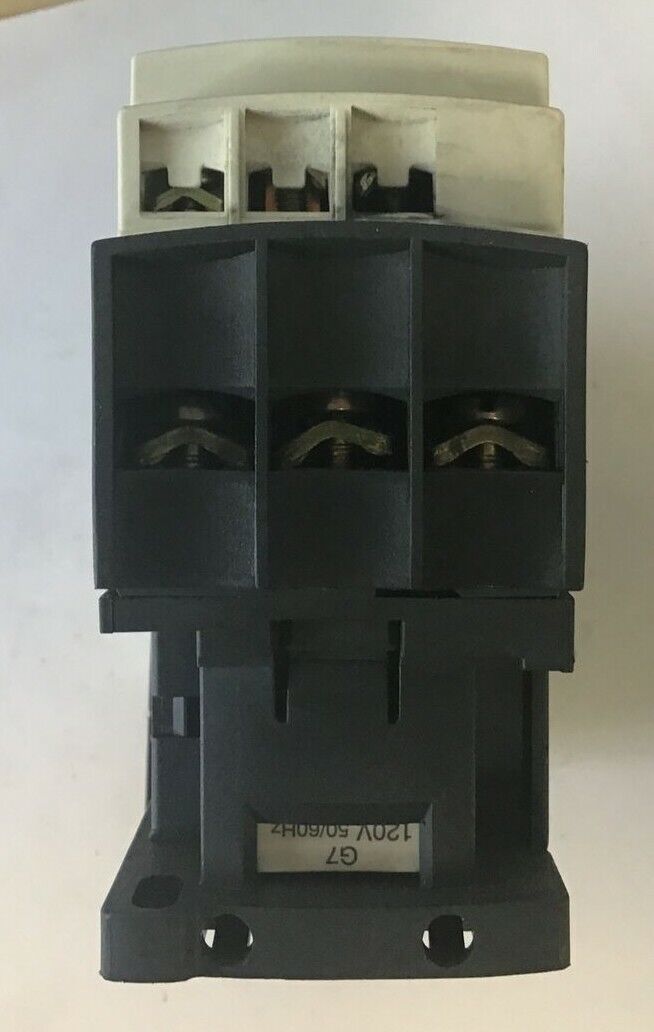 TELEMECANIQUE LC1D25 CONTACTOR W/130299 RELAY