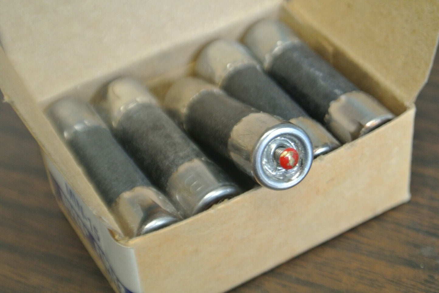 BOX of 10 / BUSS / BUSSMANN MIN-15 MIDGET FUSES / 15A / 250VAC / NEW SURPLUS