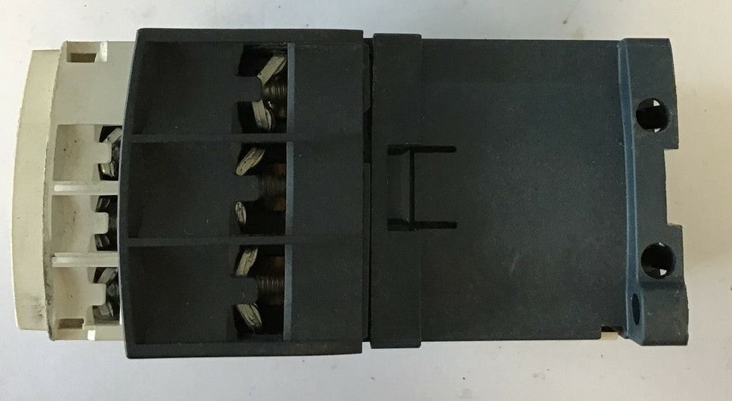 SCHNEIDER LC1D32 BD CONTACTOR 24VDC
