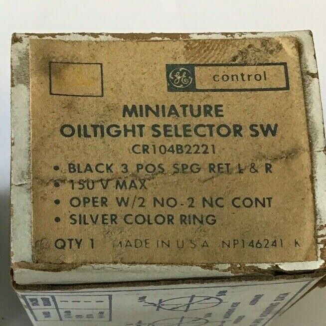 GENERAL ELECTRIC CR104B2221 SELECTOR SWITCH 3POS 150V SILVER COLOR RING**LOTOF2*