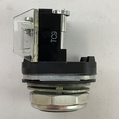 ALLEN BRADLEY 800T-A101 GREEN FLUSH HEAD PUSH BUTTON SER T TYPE 4/13