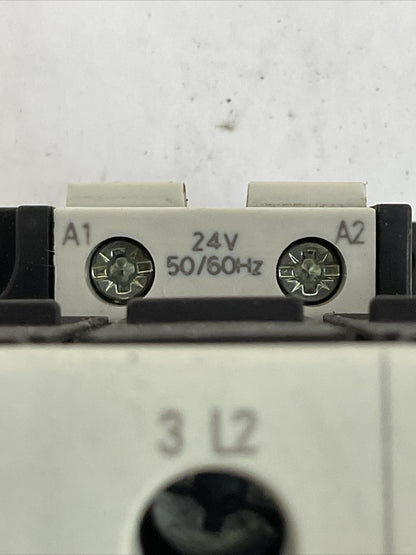 SIEMENS 3RT1336-1AC20 CONTACTOR 60A 60VAC 3PH 15HP COIL 24V 50/60HZ