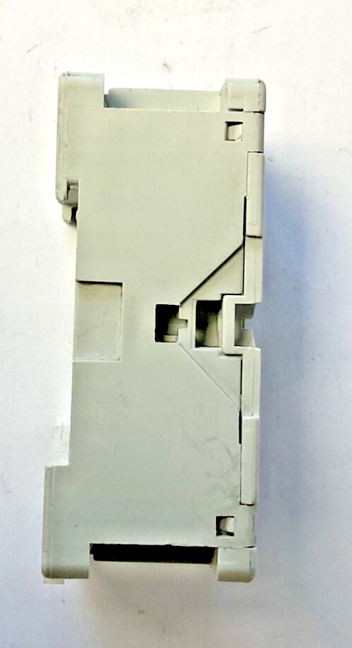 ALLEN BRADLEY 700-HN100 RELAY SOCKET SER.D 10A 300VAC***LOTOF11***