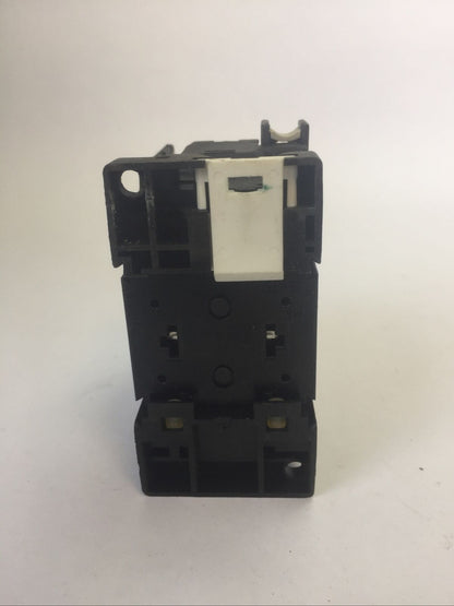 KLOCKNER MOELLER STARTER DIL 0M CONTACTOR 3POLE 250VDC 35A 15HP COIL 115V 60HZ