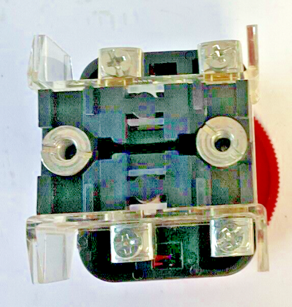 ALLEN BRADLEY 800H-FRXT PUSHBUTTON SER.F W/800T-XD1 SER. D & 800T-XD4 SER.E