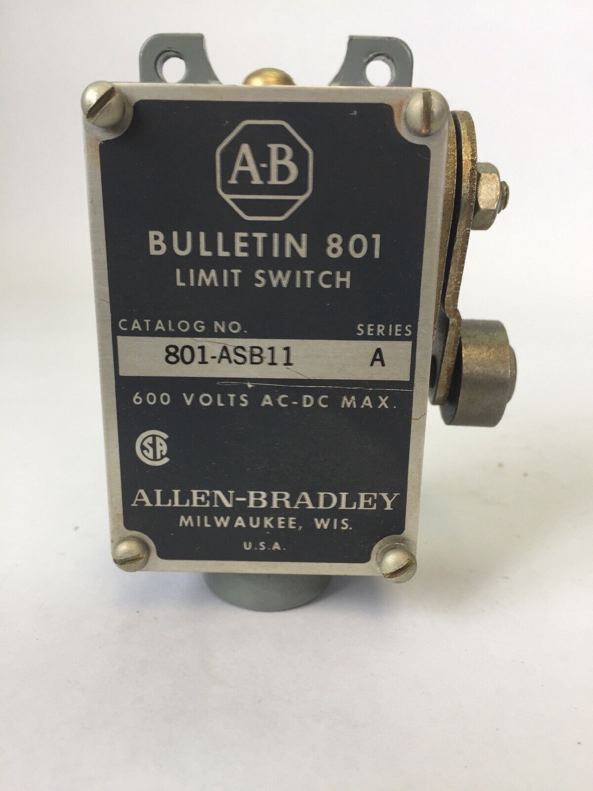 ALLEN BRADLEY 801-ASB11 LIMIT SWITCH ROLLER LEVER 600V AC/DC NC CONTACT