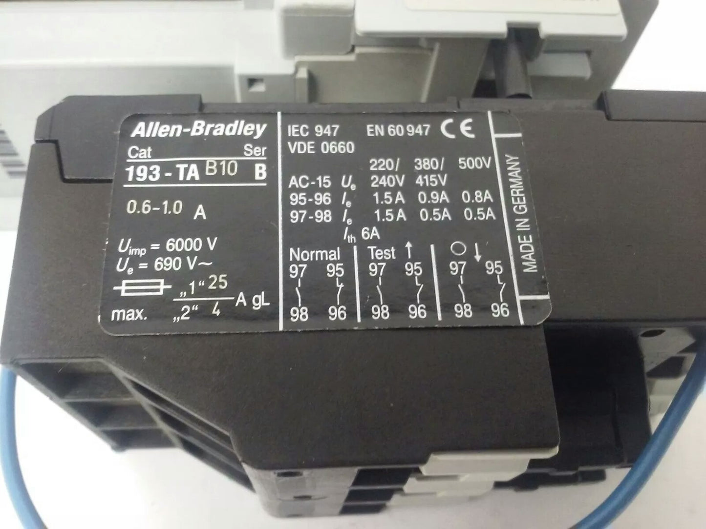 ALLEN BRADLEY 100-C09D*10 SER. A,CONTACTOR,3PH,600V,25A,24VDC COIL ,W/ 193-TAB10