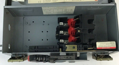SQUARE D HU361AWK SAFETY SWITCH NON FUSIBLE 30A SER.F1 50/60HZ