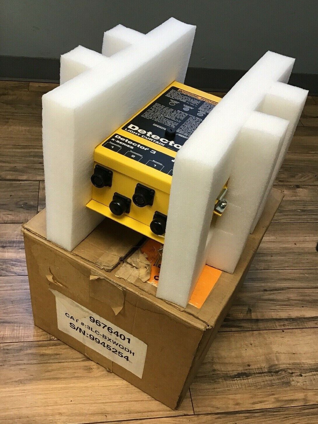 DATA INSTUMENTS/HONEYWELL 3LC-BXWQDH DETECTOR 3 LIGHT CURTAIN CONTROLLER