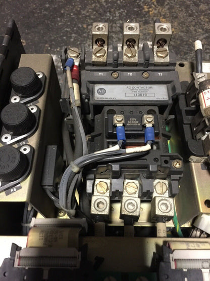 ALLEN BRADLEY 1392-B100-RK-MC-B-D1-F2-F4 AC DRIVE OUTPUT 440VAC 60A 3PH INPUT