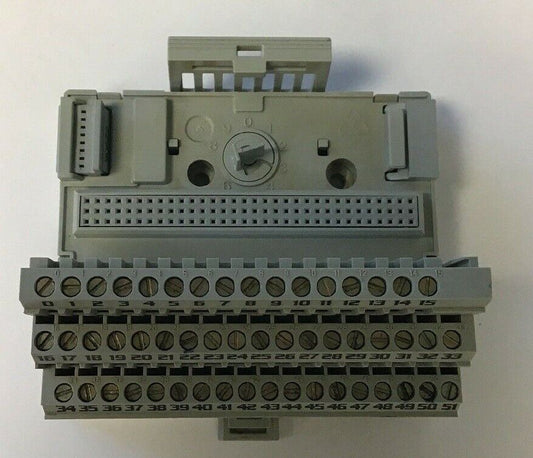 ALLEN-BRADLEY 1794-TB32  SER.A REV.B01 FLEX I/O TERMINAL BASE UNIT / 24VDC, 10A