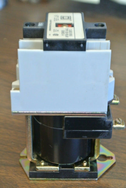 SQUARE D 8501 XDO22 INDUSTRIAL CONTROL RELAY / FORM HA / Ser. A / NEW SURPLUS