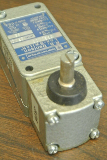 TELEMECANIQUE C3BJK06 LIMIT SWITCH / NEW SURPLUS / C3B-JK06