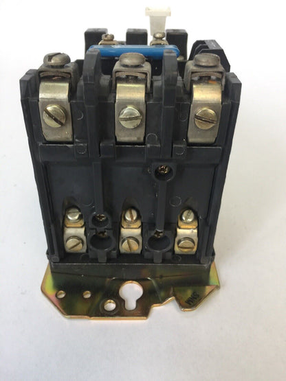 ALLEN BRADLEY 509-B0D SIZE 1 STARTER 600VAC 27AMP 10HP W50 HEATERS 120V COIL
