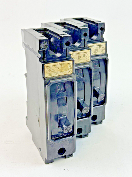 ITE / SIEMENS **LOT OF 3** - EE1-B030 - CIRCUIT BREAKERS - 1 POLE/30A/120 VAC