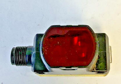 BANNER QS30FF600Q PHOTOELECTRIC SENSOR 10-30VDC ***LOTOF2***