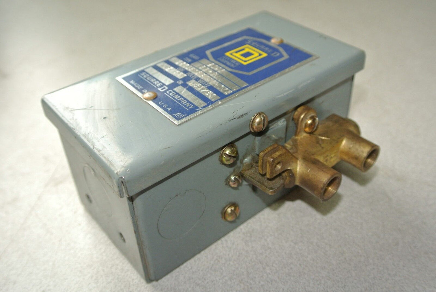 SQUARE D 9045 BG-3 MAGNETIC UNLOADER - 115/230V, 60Hz - NEW SURPLUS