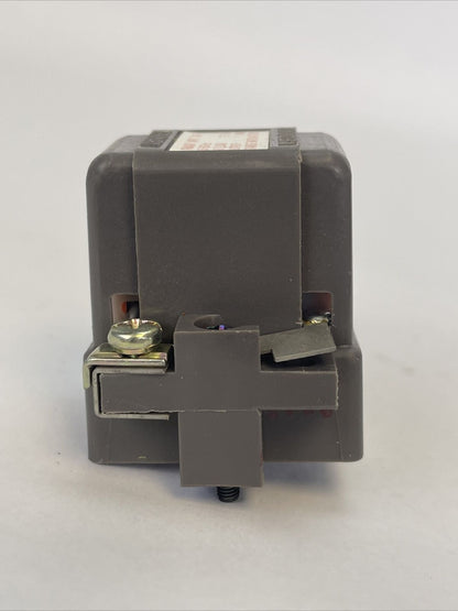 IDEC T2 TRANSFORMER POWER SUPPLY INPUT 240V 50-60HZ NO LOAD 7.5V OUTPUT 1VA