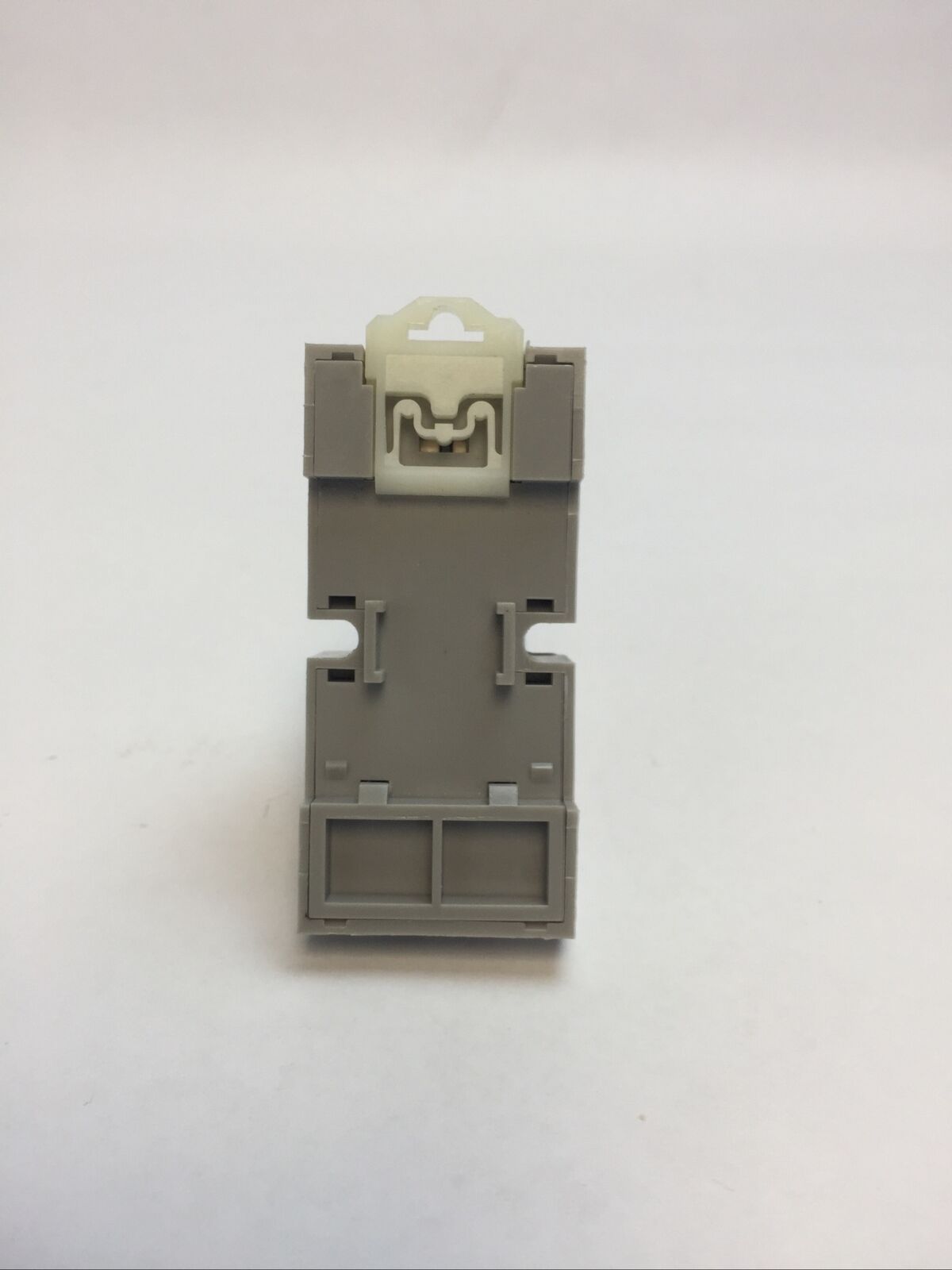 OMRON MY4N RELAY 110/120VAC PYF14A-C SOCKET SCREW TERMINAL 300V 10A (LOT OF 3)