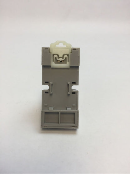 OMRON MY4N RELAY 110/120VAC PYF14A-C SOCKET SCREW TERMINAL 300V 10A (LOT OF 3)