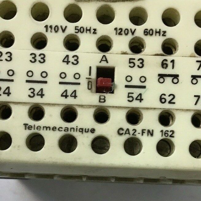 TELEMECANIQUE CA2-FN162 RELAY 300VAC/DC
