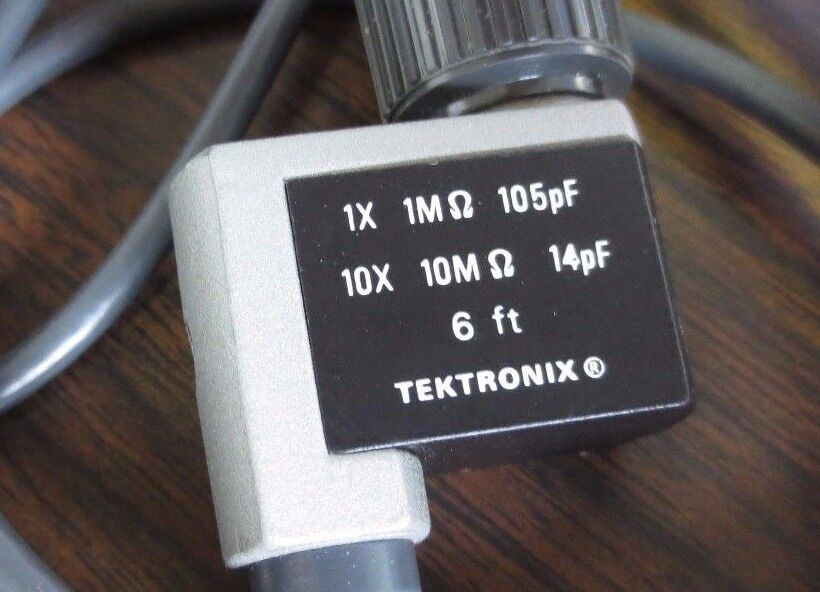 TEKTRONIX P6062B PROBE 1x 1M OHM 105pF - 10x 10M OHM 14pF x 6-Ft - SWITCHABLE