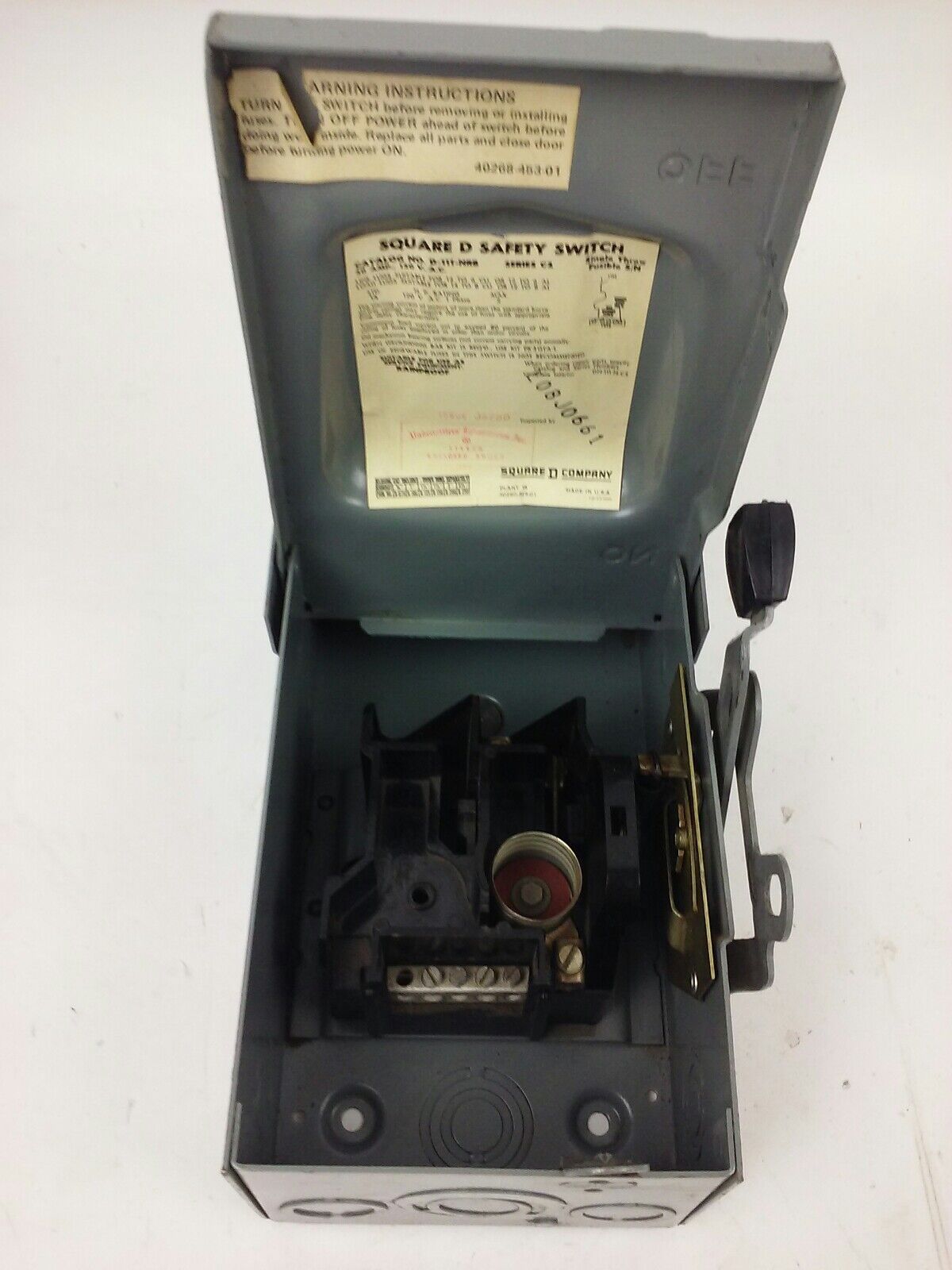 SQ.D D-111-NRB, SER. C2, SAFETY SWITCH, 1P, 30A, 120V, STD H.P. 1/2, MAX H.P 2