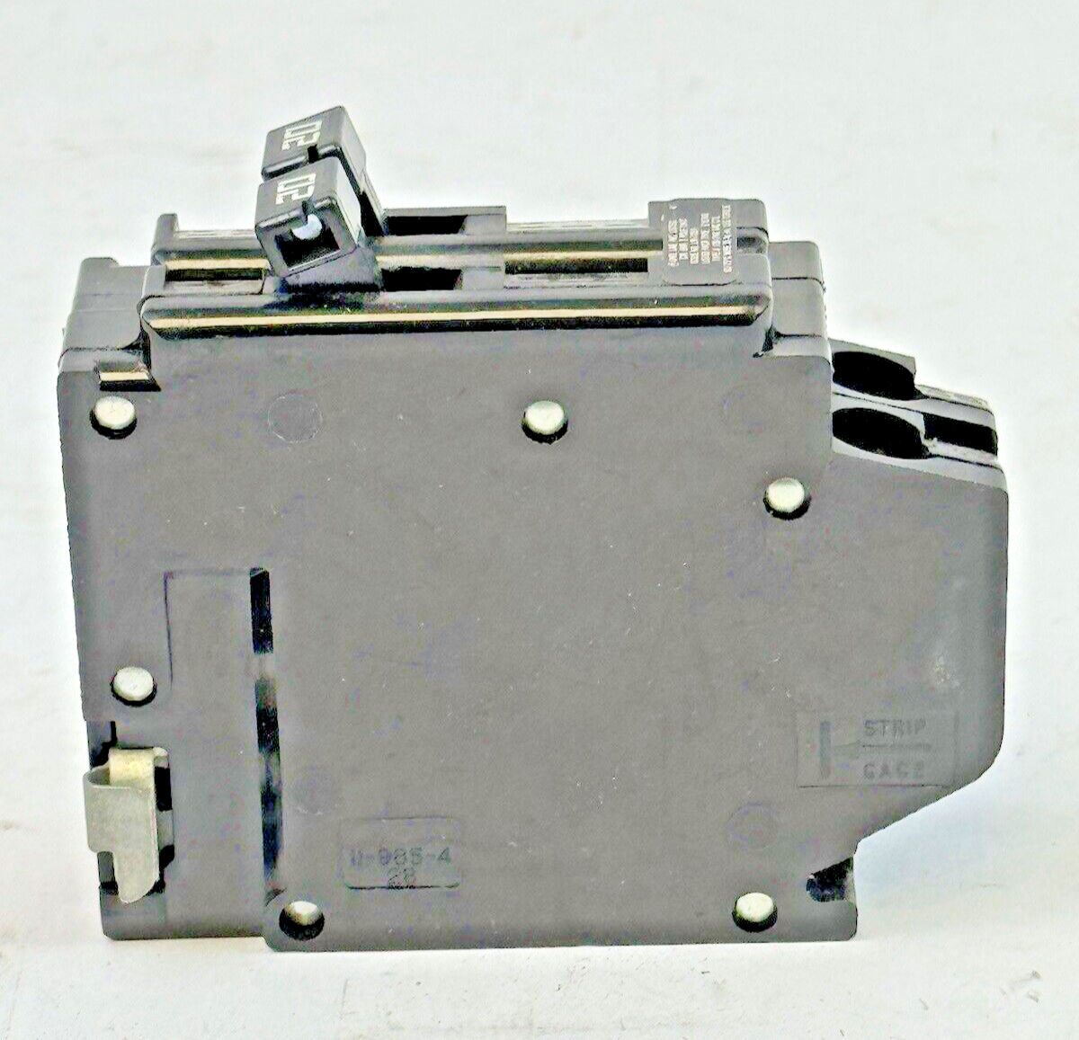 CHALLENGER *BOX OF 10* - A220K - COM. TRIP CIRCUIT BREAKERS -2 POLE/20 A/240 VAC