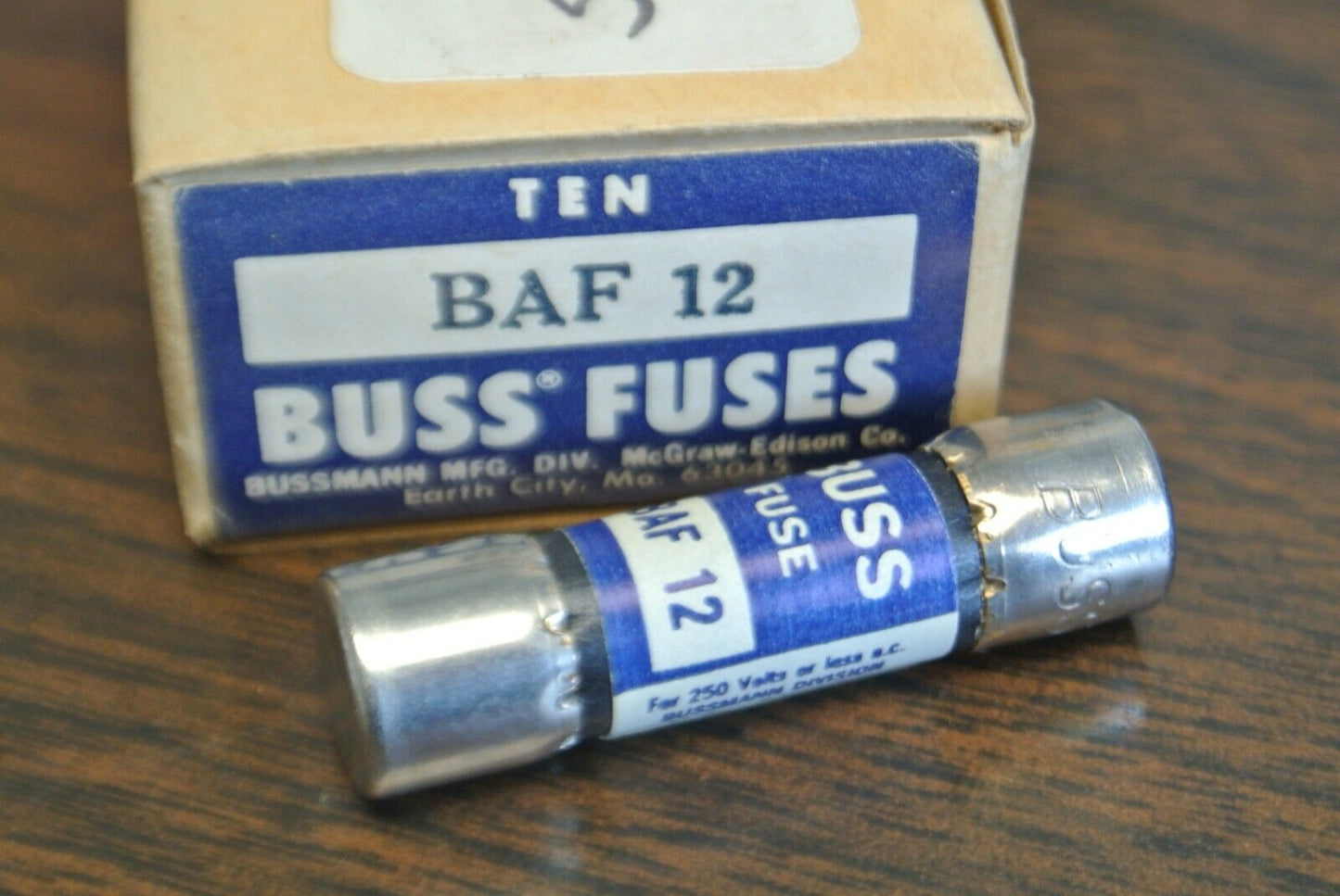 BOX of 10 / BUSS / BUSSMANN BAF-12 FUSE / 12A / 250V / NEW SURPLUS / BAF 12