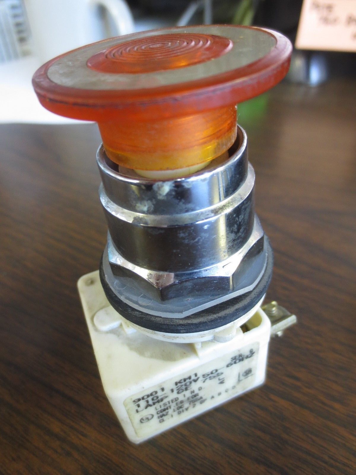 SQUARE D 9001KM1 LIGHT MODULE with MUSHROOM-HEAD PUSHBUTTON, AMBER NO BULB