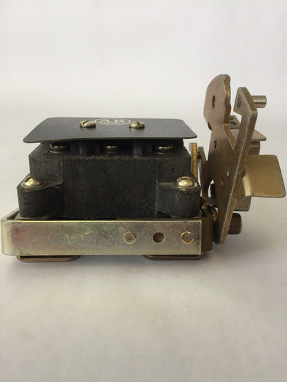 ALLEN BRADLEY X-66704 DISCONNECT SWITCH SIZE 1