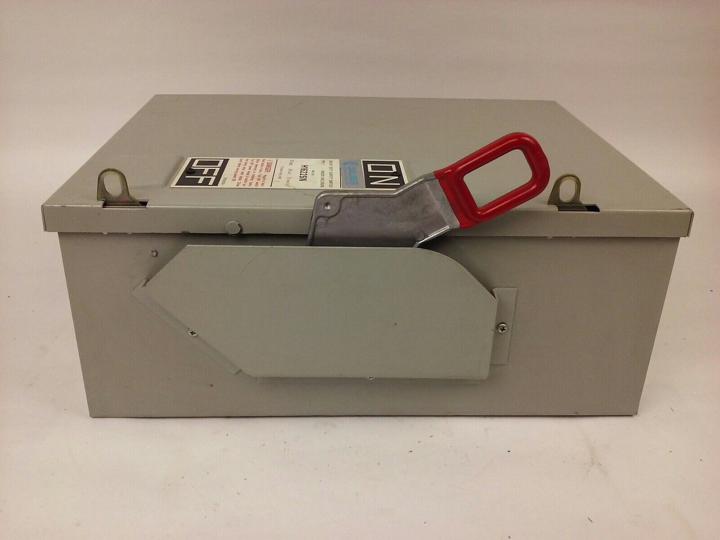 CHALLENGER H1622SN, H.D. SAFETY SWITCH, TYPE 1 INDOOR, 60A, 240V, FUSIBLE, NEW