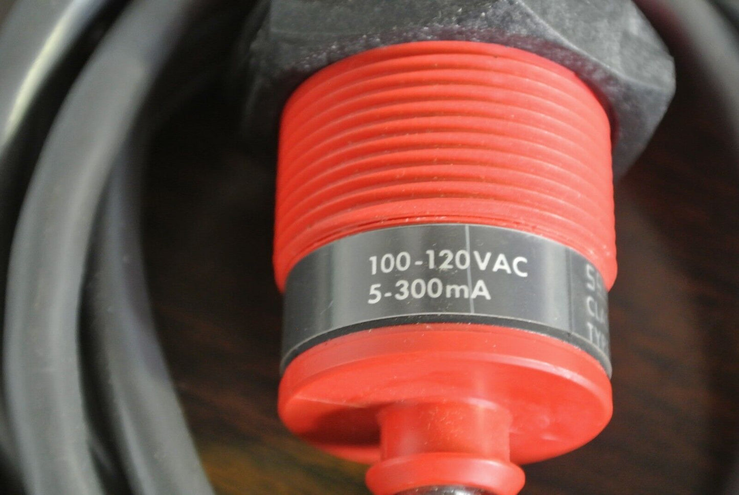SQUARE D 9006 PKH121S - CYLINDRICAL PROXIMITY SWITCH - 100-120VAC, 5-300mA