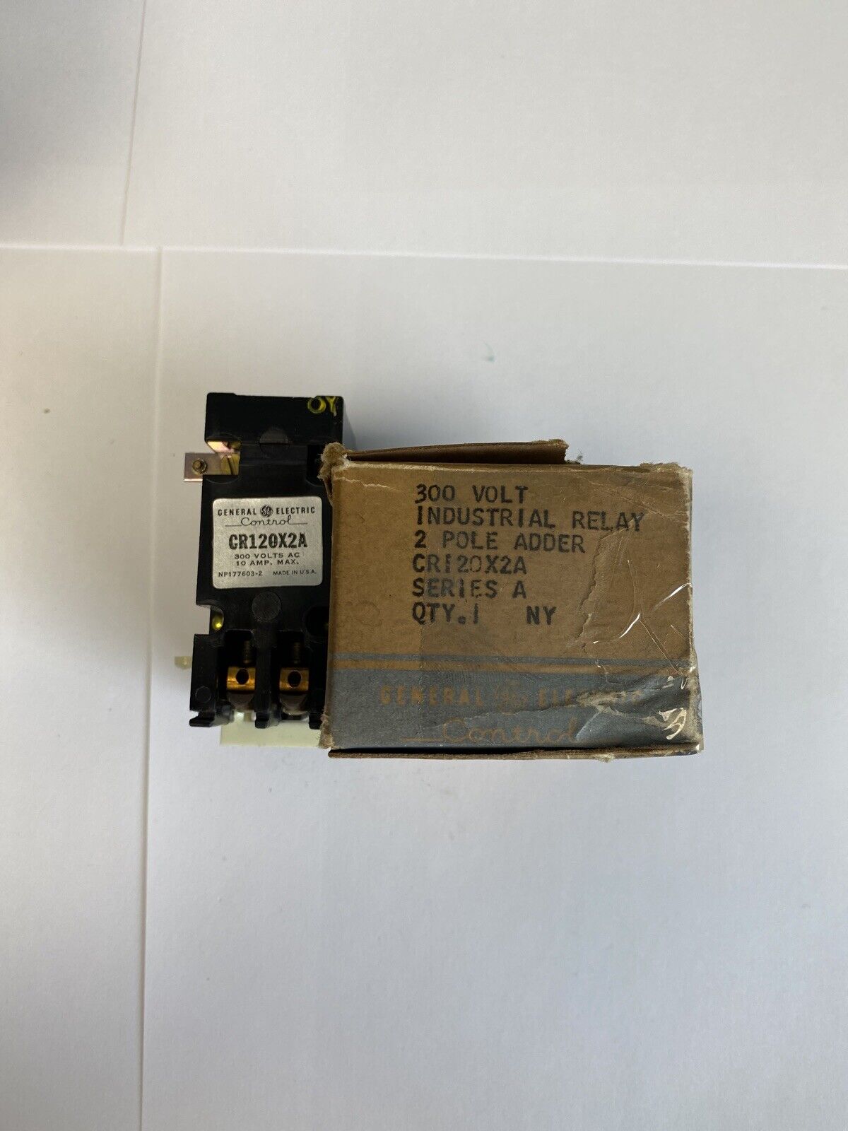 General Electric CR120X2A 10A 300V 2 Pole Industrial Relay