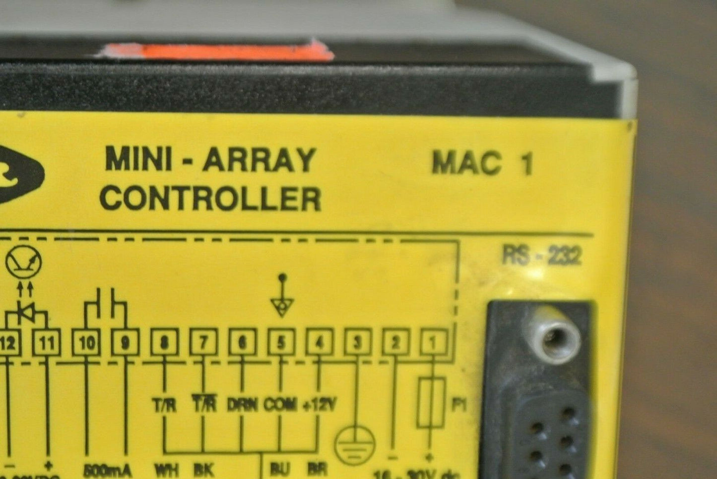 BANNER MAC 1 / MINI-ARRAY CONTROLLER / for LIGHT CURTAIN / INPUT: 16-30VDC