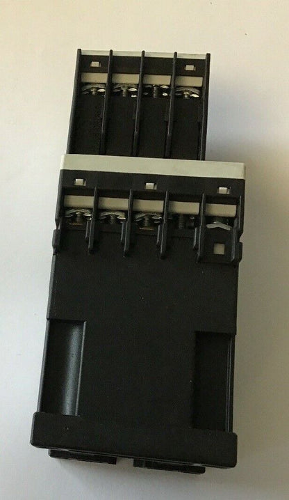 Siemens 3RH1262-1BB40 CONTACT Relay 24VDC Coil W/ 3RH1911-1GA22-3AA1 Aux.Contact