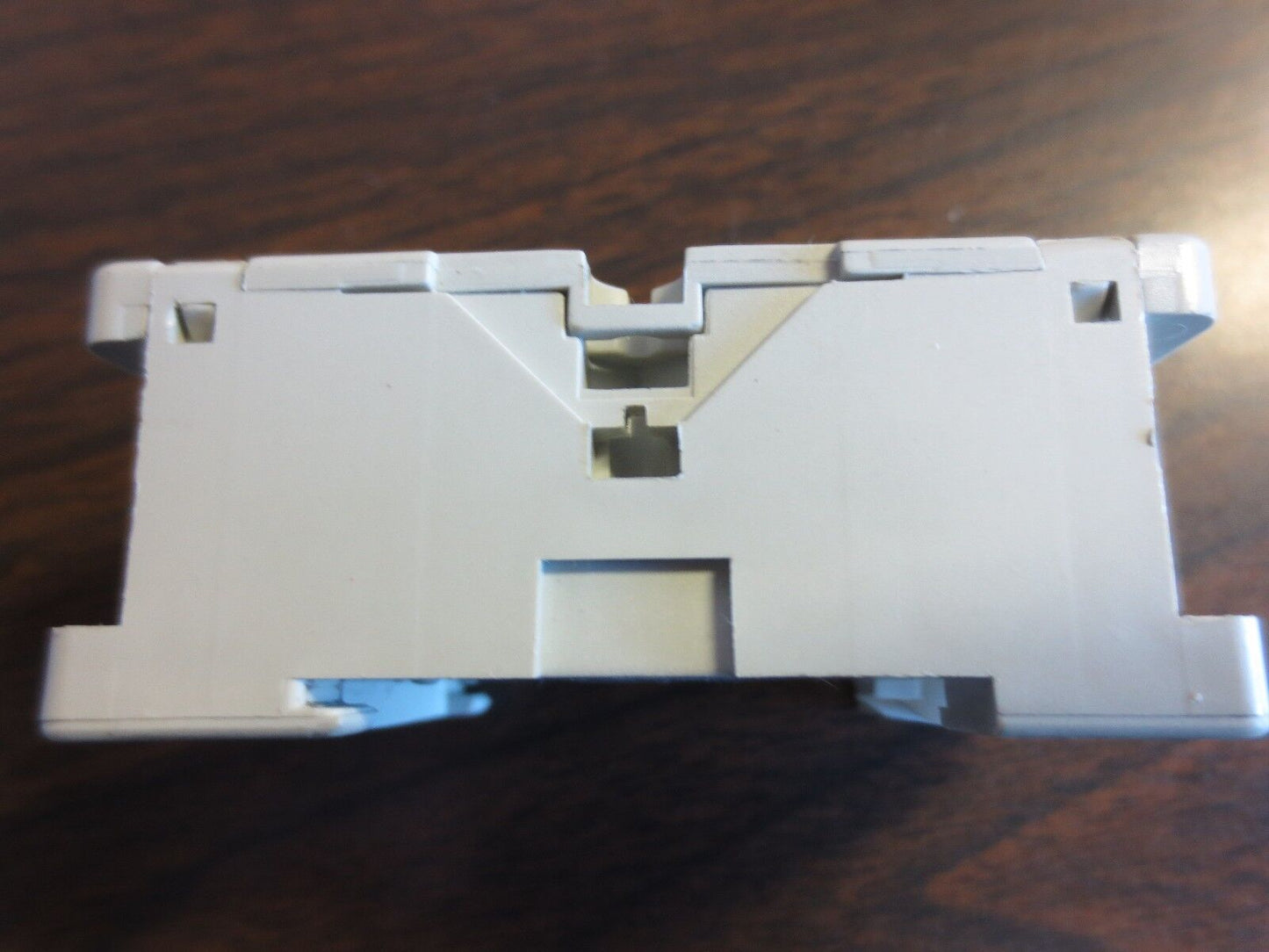 ALLEN-BRADLEY 700-HN100 Ser. D SOCKET BASE