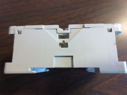 ALLEN-BRADLEY 700-HN100 Ser. D SOCKET BASE