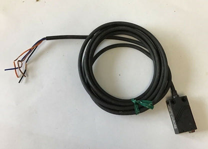 ALLEN BRADLEY 42KC-R2LPTP-A2 PHOTOSWITCH 12-24VDC SENSOR SER.A
